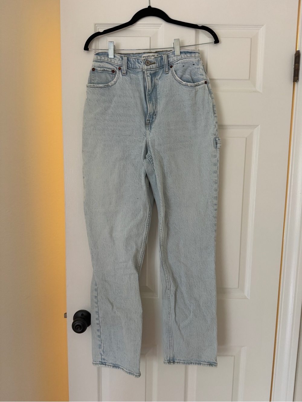 Abercrombie 90’s straight ultra high rise jeans